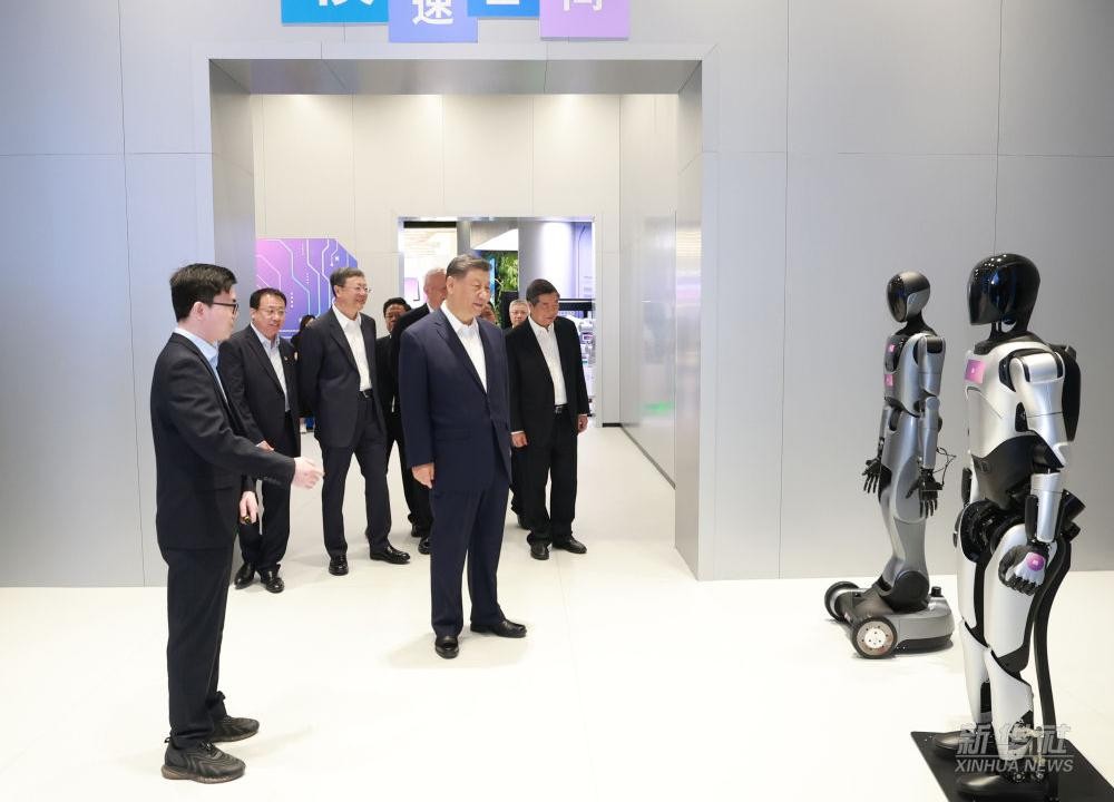 习近平总书记到上海调研，太阳成代表具身智能行业汇报进展